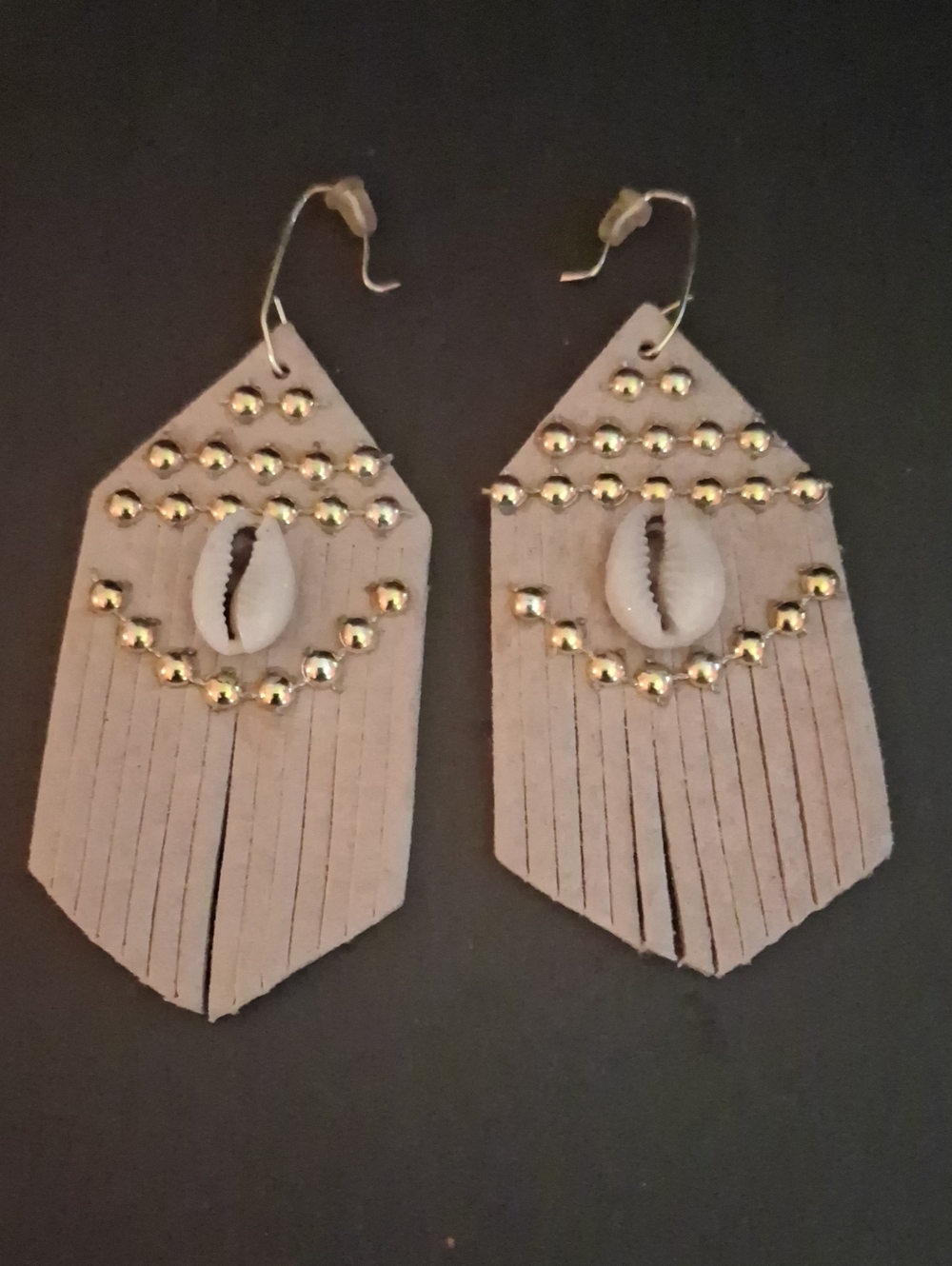 Boho Fringe Shell Drop Earrings - White and Gold